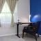 Hidden Sapphire-Apartment with Kitchen and Laundry - ليكلاند