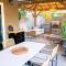 Casita Hosum: Modern WFH Garden Suite w/ Gazebo Outdoor Kitchen & BBQ - San José