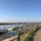 Simple Coastal Luxury near Southwold sleeps 10 - Southwold