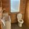 Log Cabin in the City with hot tub - Culloden