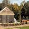 Oak Lodge HM7 HOT TUB Lakeside Spa Property - Somerford Keynes