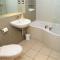 JOIVY Inviting Flat with Parking in Canonmills - Edimburgo