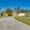 Pet-Friendly Englewood Home - 4 Mi to Beach!