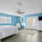 Peaceful Island Retreat - Heated Pool - Gym - Private Dock