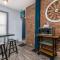 The Dubuque House - Historic Downtown Location!