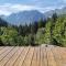 Alpine 1 bed Chalet with beautiful views - Le Biot