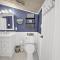 Queens Cottage PCB beach-front condo with regal gulf views - بنما سيتي بيتش