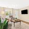 Newly Renovated Flat near Downtown Roseville
