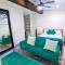 Casita Hosum: Modern WFH Garden Suite w/ Gazebo Outdoor Kitchen & BBQ - San Jose