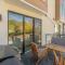 CentralPark Townhome B10