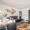 *2s6g* For your most relaxed & Cosy stay + Free Parking + Free Fast WiFi * - Adel
