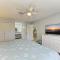Island Time-Private Beach Access-Heated Pool-Water Views