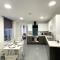 Central penthouse by HNFC Stays