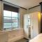 Elegant apartment in city center by HNFC Stays
