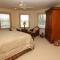 SA180, Siren Song- Oceanside, Screened Porch, 100 ft to Beach Access - Sanderling