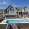 SS10, The Russell Cottage- Oceanfront, Ocean Views, Private Pool, Hot Tub