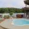 T10, Surf N Duck- Oceanside, 5 BRs, Pool, Hot Tub, Close to Beach Access - Duck