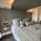 Suite Retreat Luxury Apartment - Penruddock