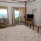 VOH31, Dream Winds- Oceanfront, Ocean Views, Private Beach Walkway!