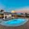 HavaLovely Stay - Pool . Smart TV . Central