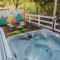 The Bluebird Cottage Style Cabin with Hot Tub near Turner Falls and Casinos - Davis