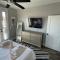 Pet friendly Wi-Fi luxury gated community downtown Greenville