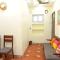 Heritage home with 2 bed/2 bath with kitchen in a residential neighborhood. - Maduraj