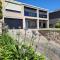 "Sea to See" Large Apartment in Prime Location with Great Views - Halletts Cove