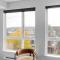 Ballard 1br w lounge bbq nr shopping bars SEA-650