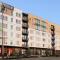 Ballard 1br w lounge bbq nr shopping bars SEA-650
