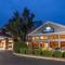 Days Inn & Suites by Wyndham Madison
