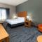 La Quinta by Wyndham Bridgeport