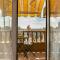 Chic Accommodation with Breathtaking Views over Calea Victoriei - Your Central Heaven - Bukareszt
