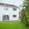 Huntsfield House- Lovely Modern 4 Bedroom House Suitable for Work and Leisure Stays - Bamber Bridge