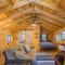 Cozy Cabin Retreat w/ Hot Tub & Nature Views - Trenton