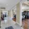 Luxury 4BR - Pool Table - 10 min to Yorkdale Mall
