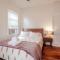 The Villa Emerald 1B Walk to Downtown Covington - كوفينغتون