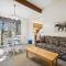 Cedarbrook Queen Suite 103