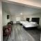 High Falls Inn & Suites