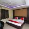 OYO Flagship Hotel New City Palace