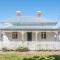 Coastal Cottage Coastal Cottage