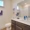 10 Mi to Dtwn Bright Austin Gem with Pool Access