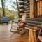 Log Cabin with Mountain View and Privacy