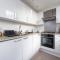 Elevated Elegance: 1BR 1BA Flat in Wellmeadow Rd - 伦敦