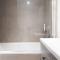 Elevated Elegance: 1BR 1BA Flat in Wellmeadow Rd - 伦敦