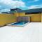 casa na praia com piscina em itanhaem