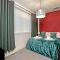 PRIME City Centre Location, THE JUKE BOX SUITE, Secure Gated FREE Parking Space, Unique STYLISH Apartment, Two Bathrooms