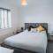 Deluxe 2 Bed Flat in Patchway near Aztec West and Cribbs Causeway Bristol - بريستول