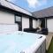 Hoxne Cottages - Sunflower Cottage with private hot tub