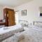 Oakwood Bed and Breakfast Heathrow